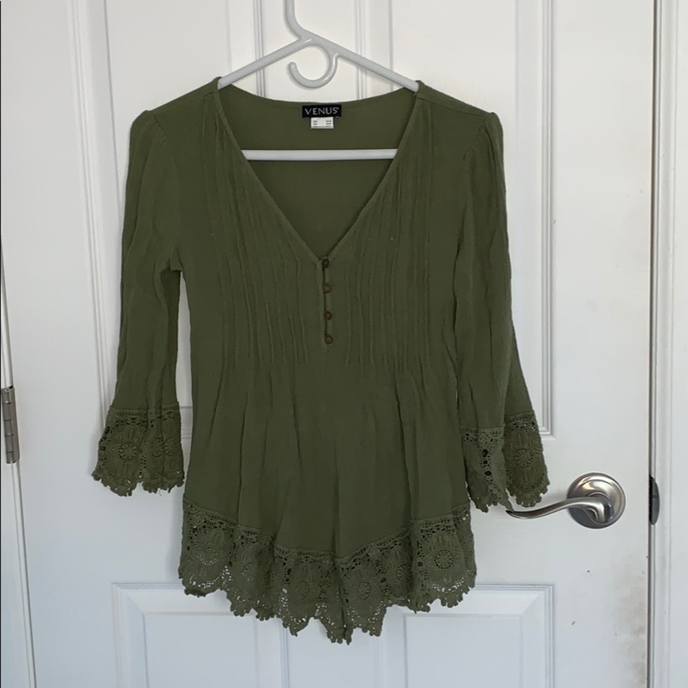 3/4 length sleeve shirt